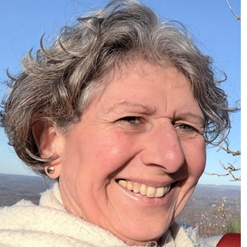 Portrait-Sandrine-Novembre-2025-1-cadree